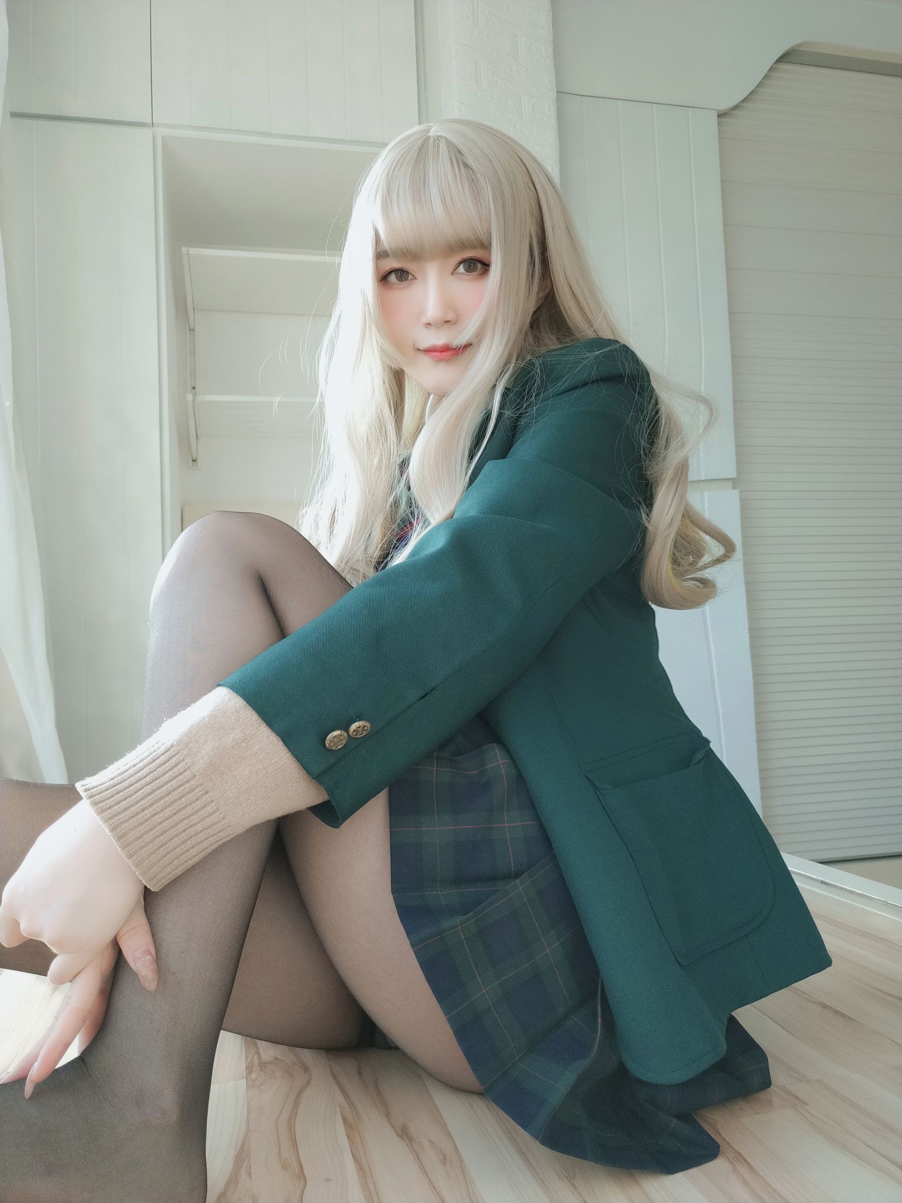 [COS写真]小姐姐白银81–灰色空间插图1